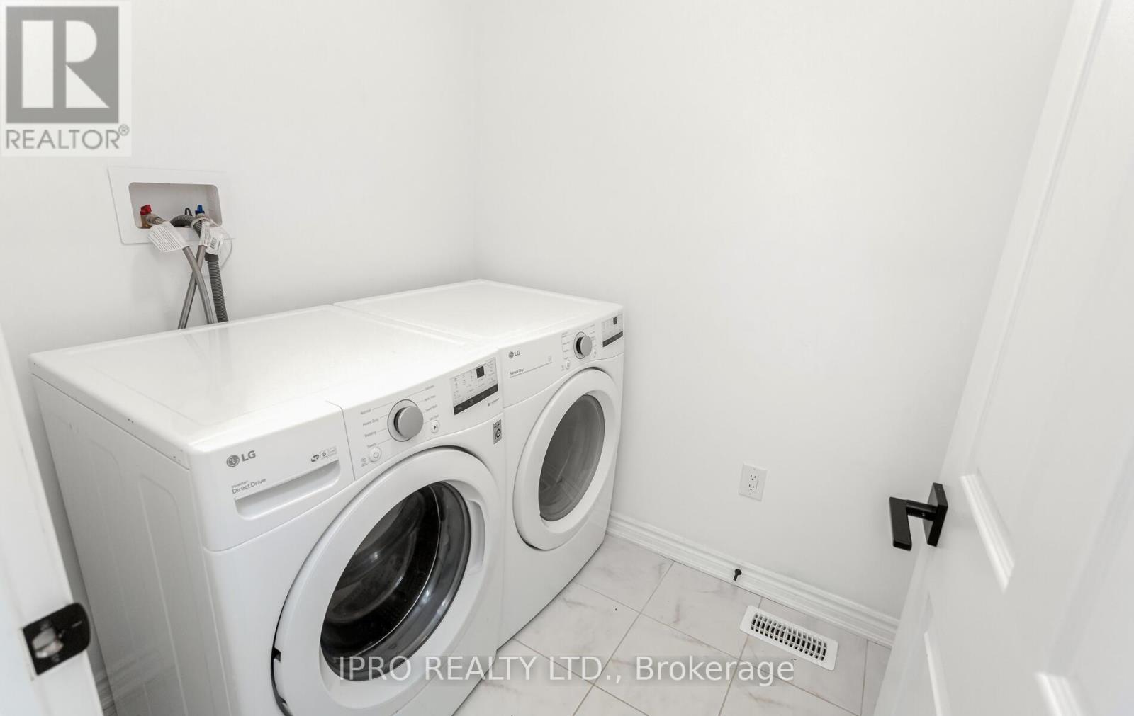 












539 BELLFLOWER COURT

,
Milton (MI Rural Milton),




Ontario
L9T1W5

