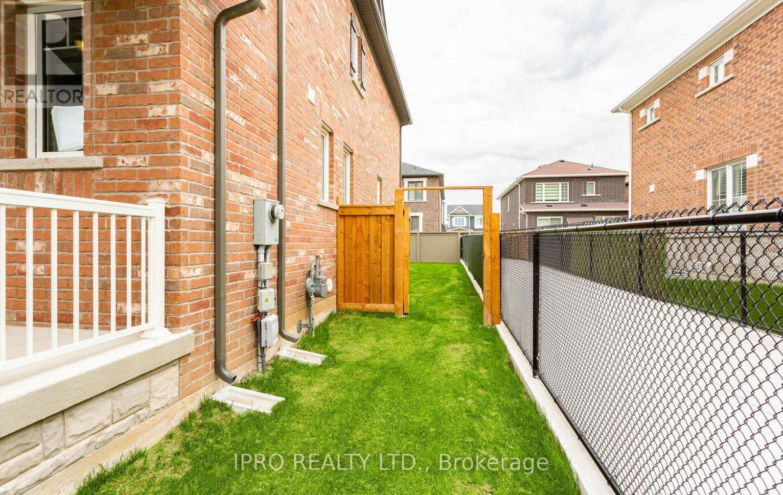 












539 BELLFLOWER COURT

,
Milton (MI Rural Milton),




Ontario
L9T1W5

