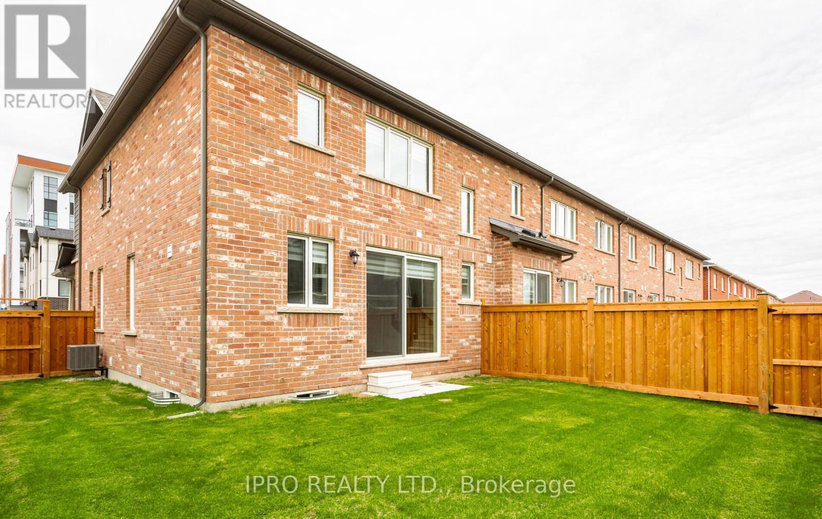 












539 BELLFLOWER COURT

,
Milton (MI Rural Milton),




Ontario
L9T1W5

