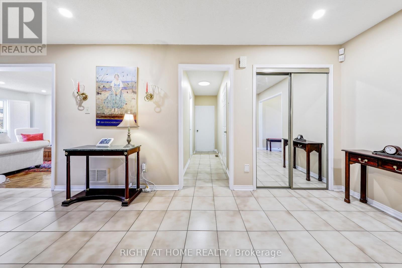 












4341 IDLEWILDE CRESCENT

,
Mississauga (Central Erin Mills),




Ontario
L5M4E2

