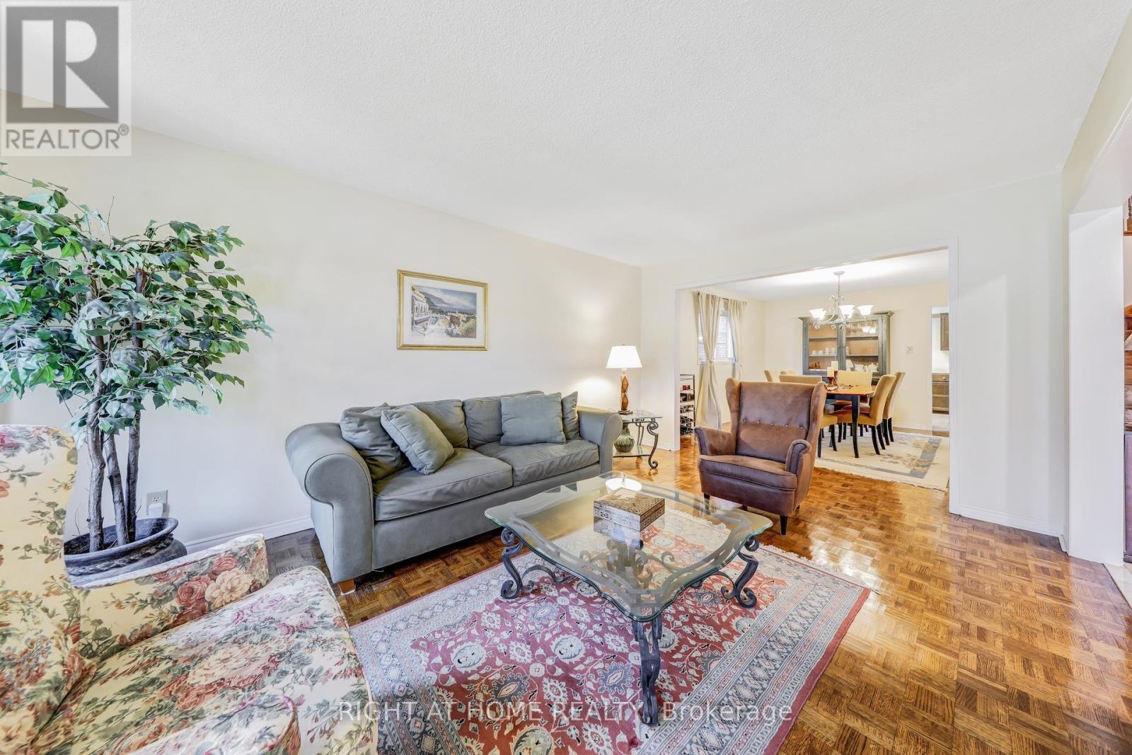 












4341 IDLEWILDE CRESCENT

,
Mississauga (Central Erin Mills),




Ontario
L5M4E2


