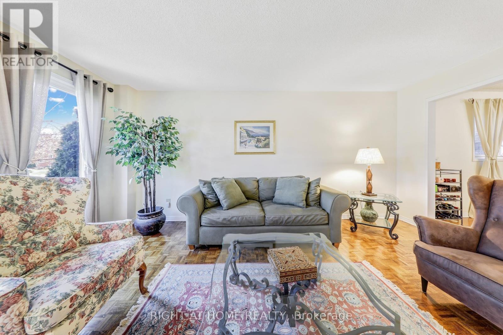 












4341 IDLEWILDE CRESCENT

,
Mississauga (Central Erin Mills),




Ontario
L5M4E2

