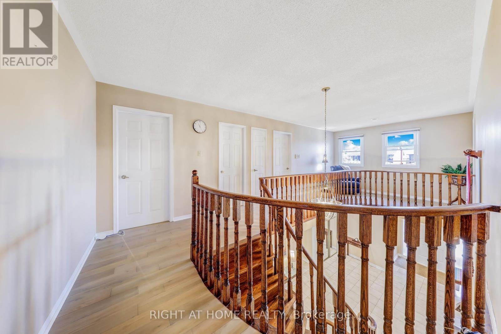 












4341 IDLEWILDE CRESCENT

,
Mississauga (Central Erin Mills),




Ontario
L5M4E2

