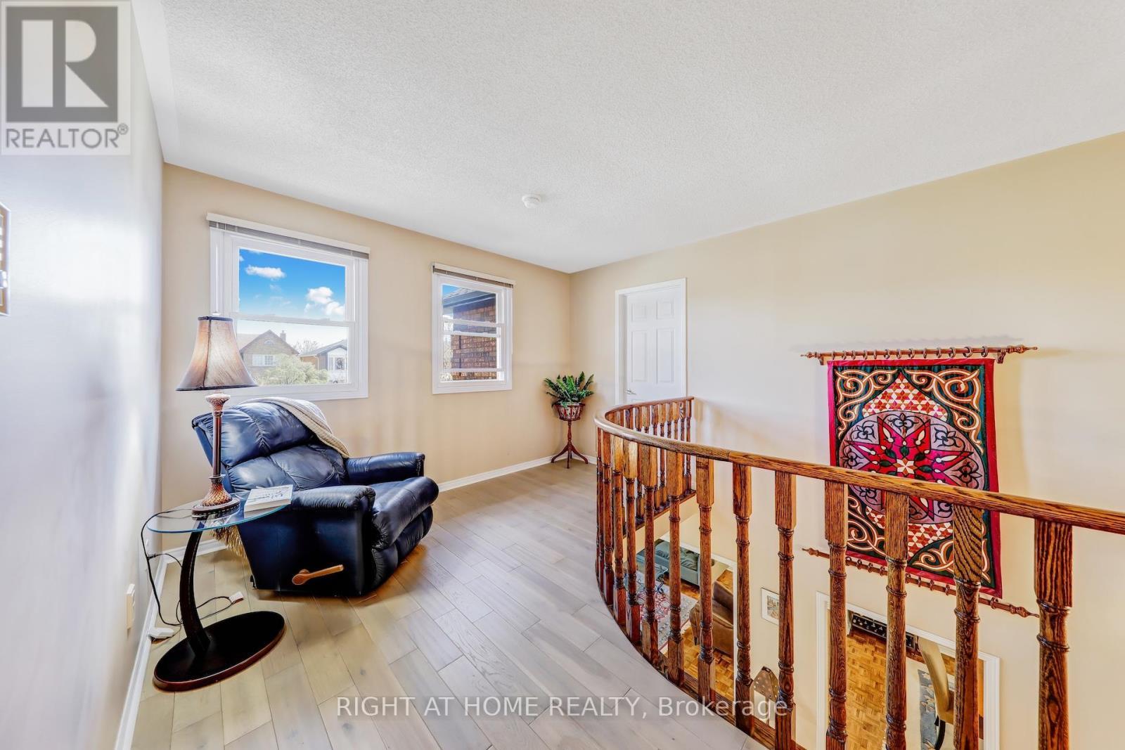 












4341 IDLEWILDE CRESCENT

,
Mississauga (Central Erin Mills),




Ontario
L5M4E2

