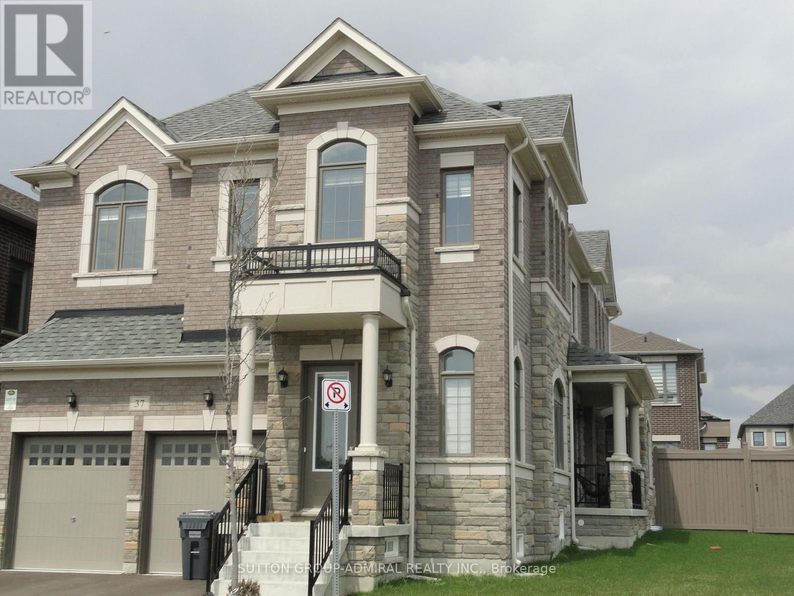 












37 JURA CRESCENT

,
Brampton (Toronto Gore Rural Estate),




Ontario
L6P0J4

