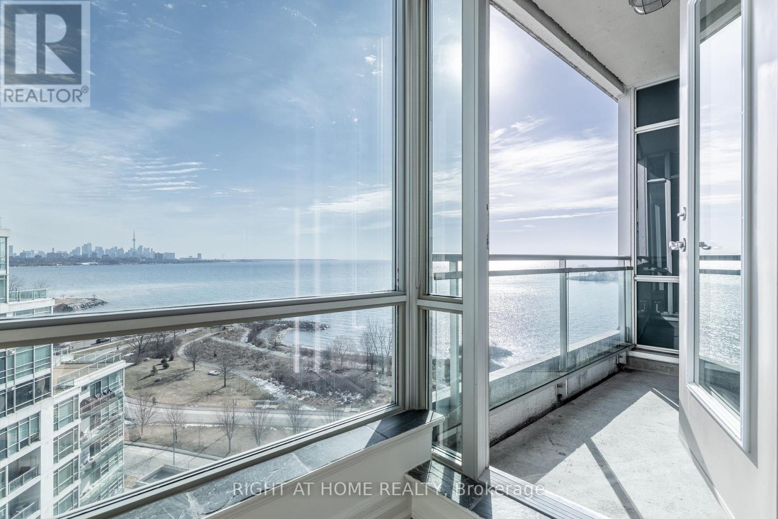 












1102 - 5 MARINE PARADE DRIVE

,
Toronto (Mimico),




Ontario
M8V4B4

