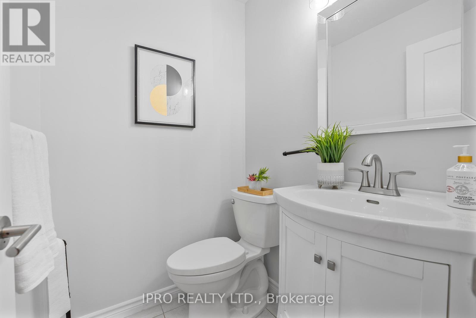 












6811 EDENWOOD DRIVE

,
Mississauga (Meadowvale),




Ontario
L5N3X9

