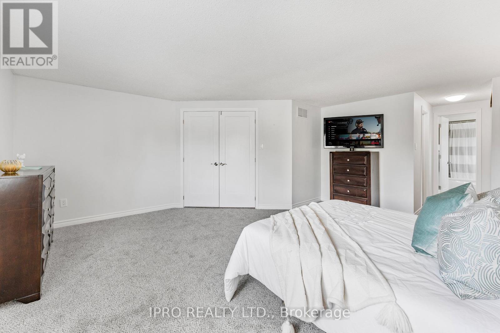 












6811 EDENWOOD DRIVE

,
Mississauga (Meadowvale),




Ontario
L5N3X9

