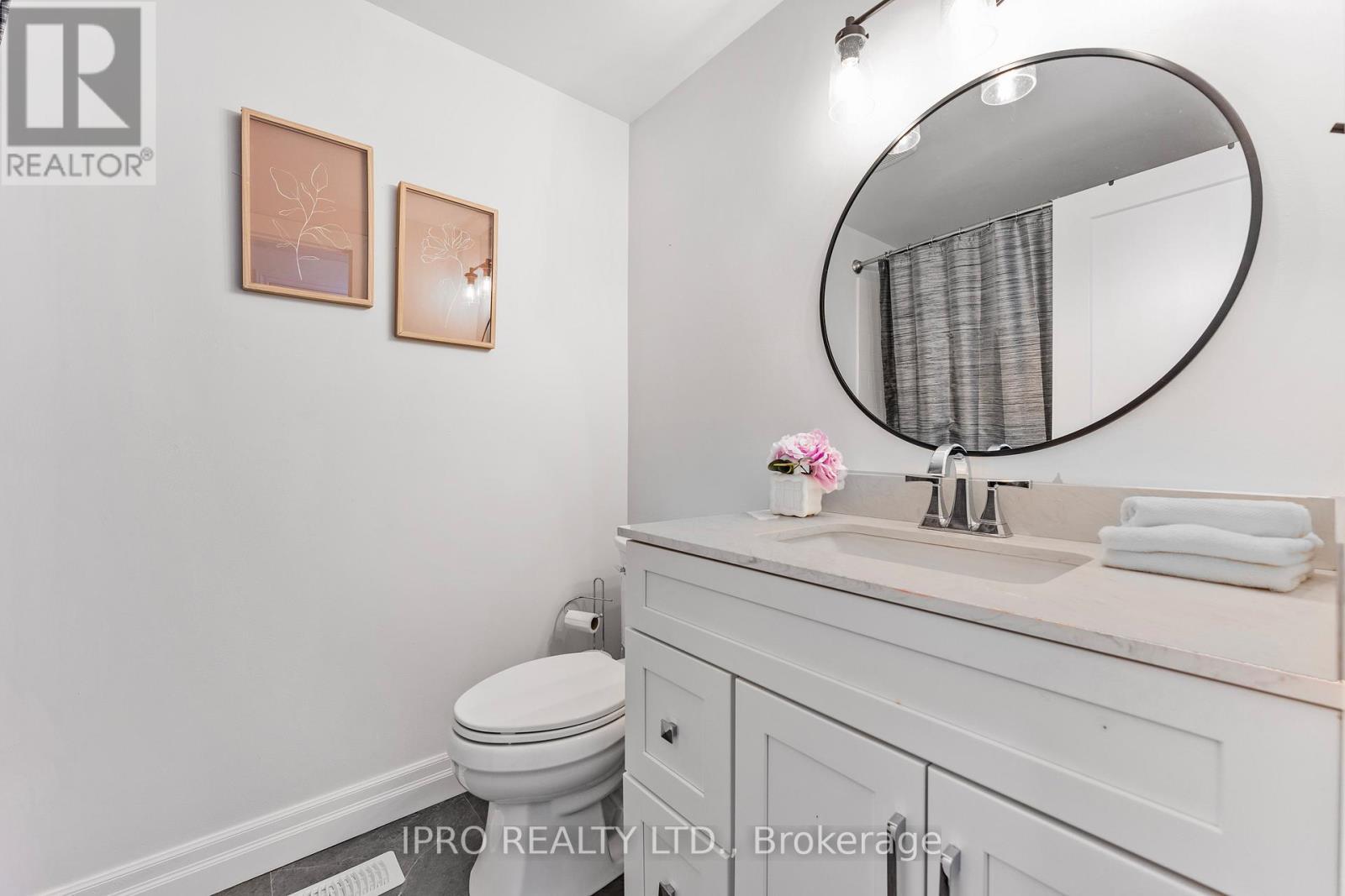 












6811 EDENWOOD DRIVE

,
Mississauga (Meadowvale),




Ontario
L5N3X9


