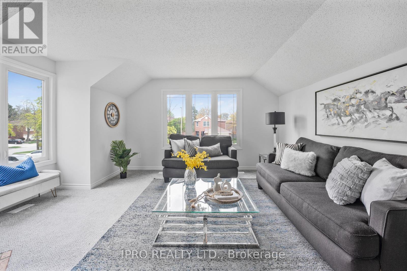 












6811 EDENWOOD DRIVE

,
Mississauga (Meadowvale),




Ontario
L5N3X9

