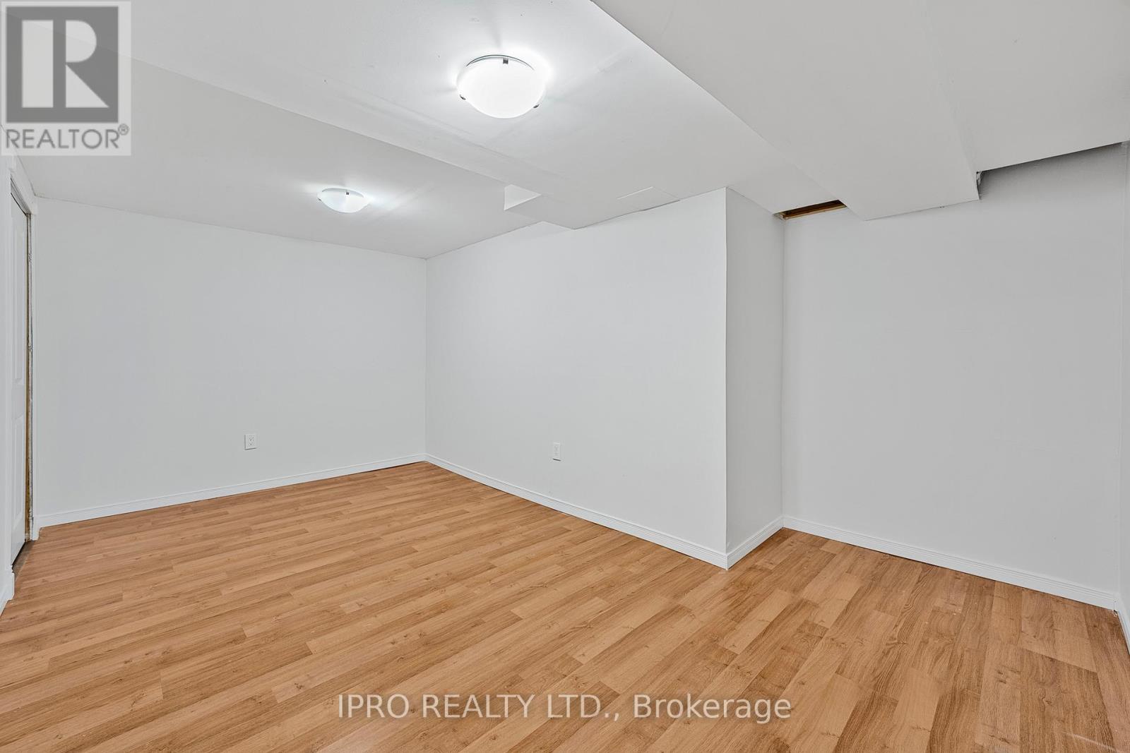 












6811 EDENWOOD DRIVE

,
Mississauga (Meadowvale),




Ontario
L5N3X9

