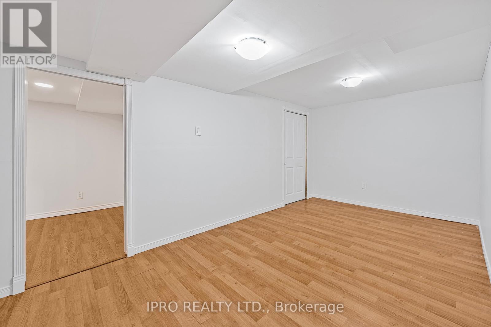 












6811 EDENWOOD DRIVE

,
Mississauga (Meadowvale),




Ontario
L5N3X9

