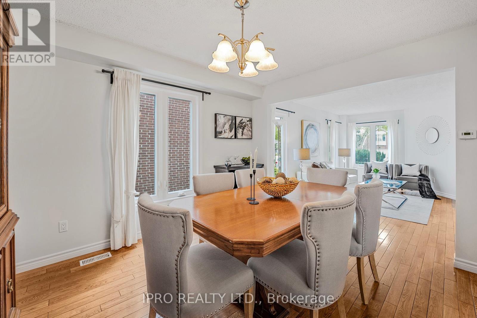 












6811 EDENWOOD DRIVE

,
Mississauga (Meadowvale),




Ontario
L5N3X9

