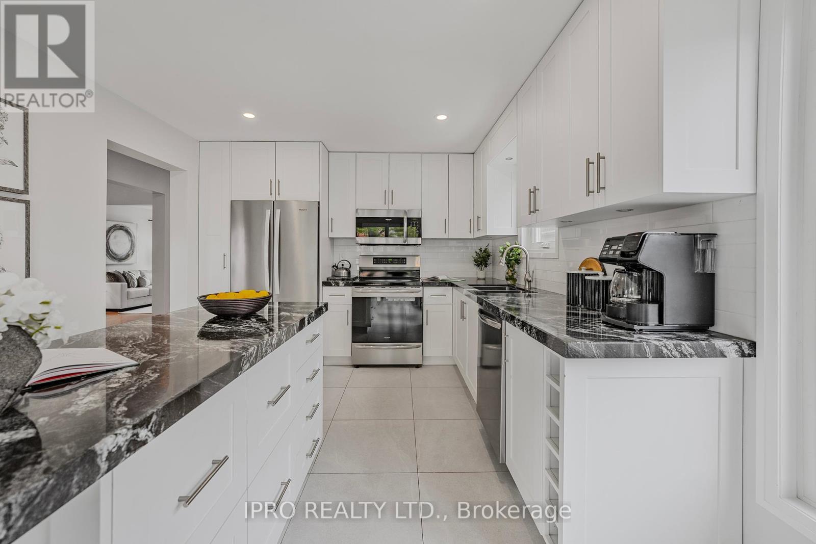 












6811 EDENWOOD DRIVE

,
Mississauga (Meadowvale),




Ontario
L5N3X9

