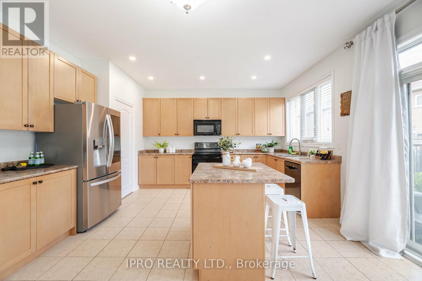 












265 SCOTT BOULEVARD

,
Milton (SC Scott),




Ontario
L9T6Z8

