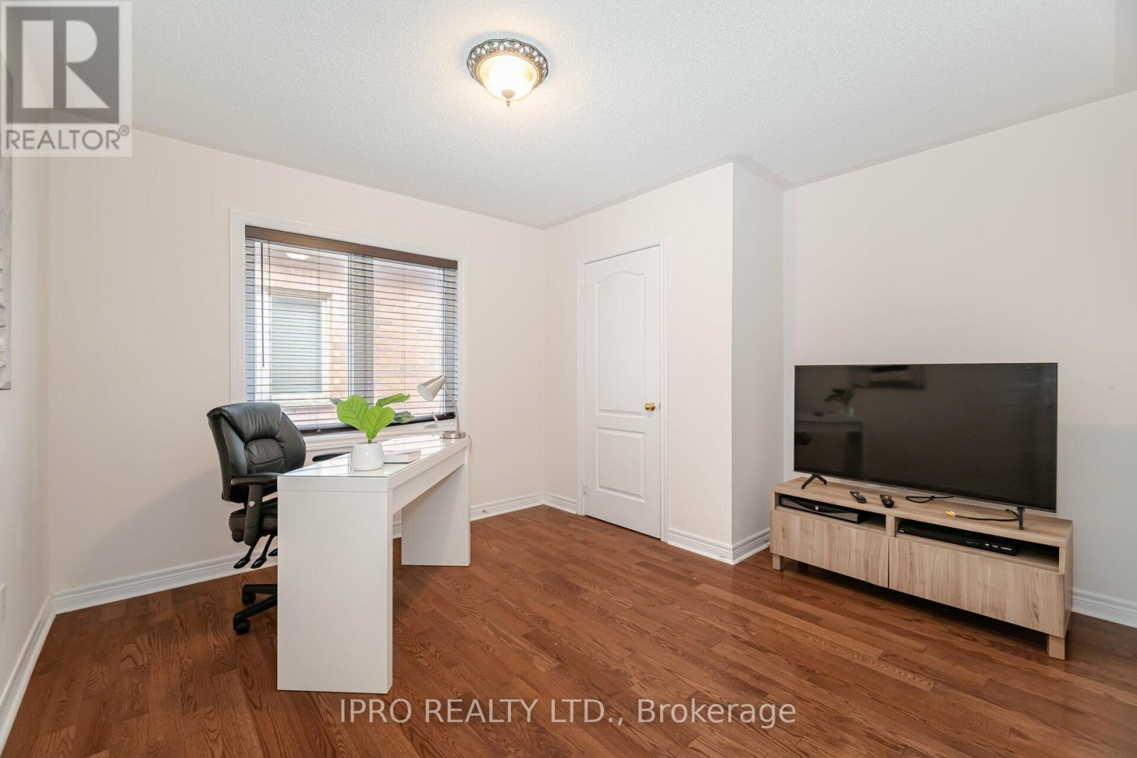 












265 SCOTT BOULEVARD

,
Milton (SC Scott),




Ontario
L9T6Z8

