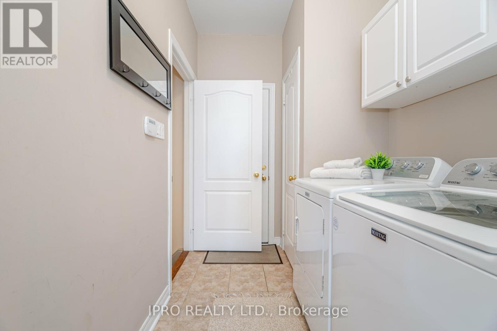 












265 SCOTT BOULEVARD

,
Milton (SC Scott),




Ontario
L9T6Z8


