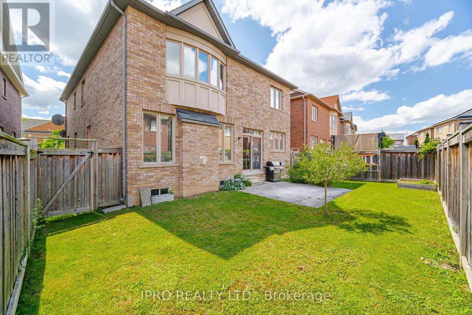 












265 SCOTT BOULEVARD

,
Milton (SC Scott),




Ontario
L9T6Z8

