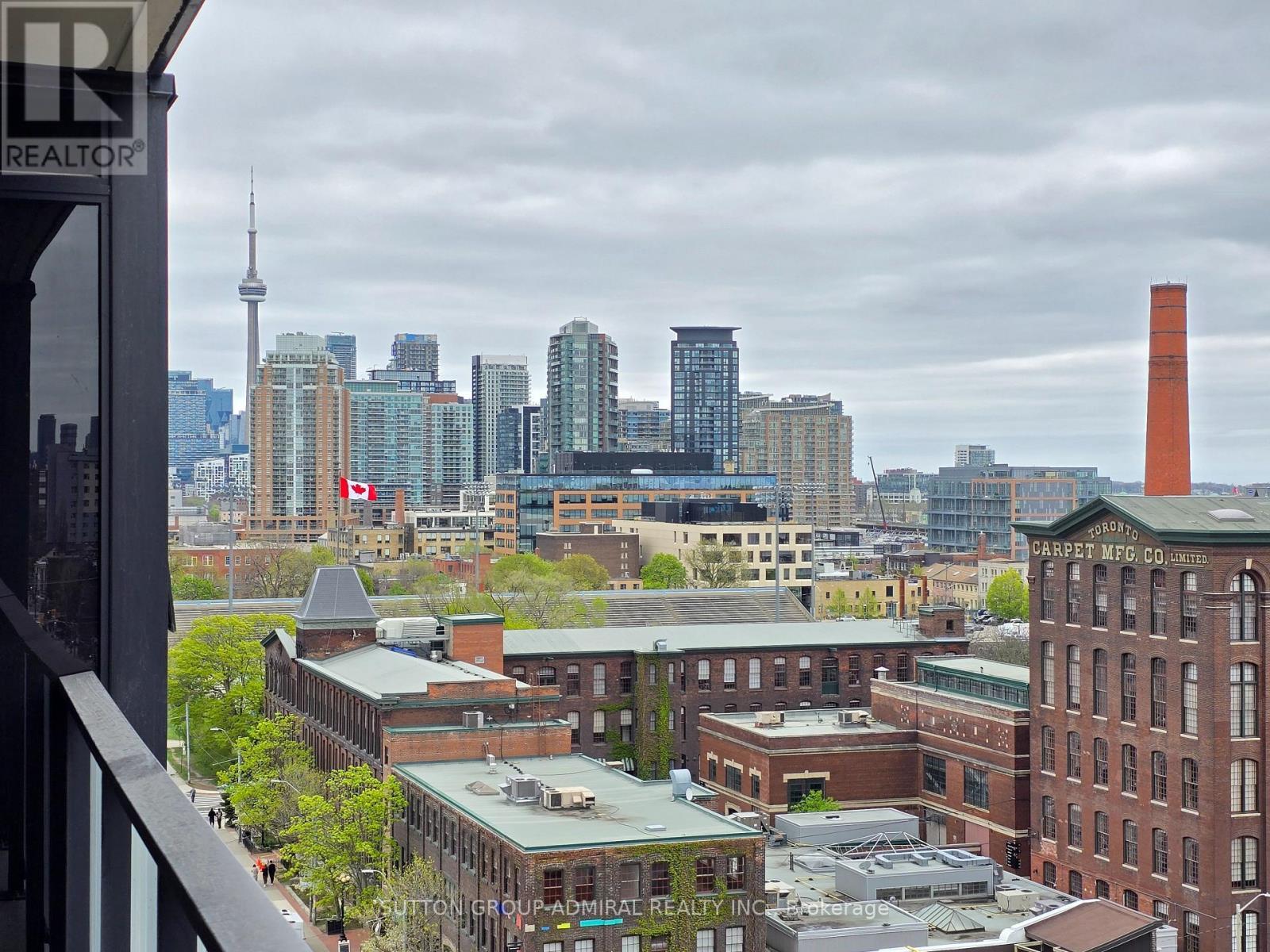 












819 - 285 DUFFERIN STREET W

,
Toronto (South Parkdale),




Ontario
M6K1E6


