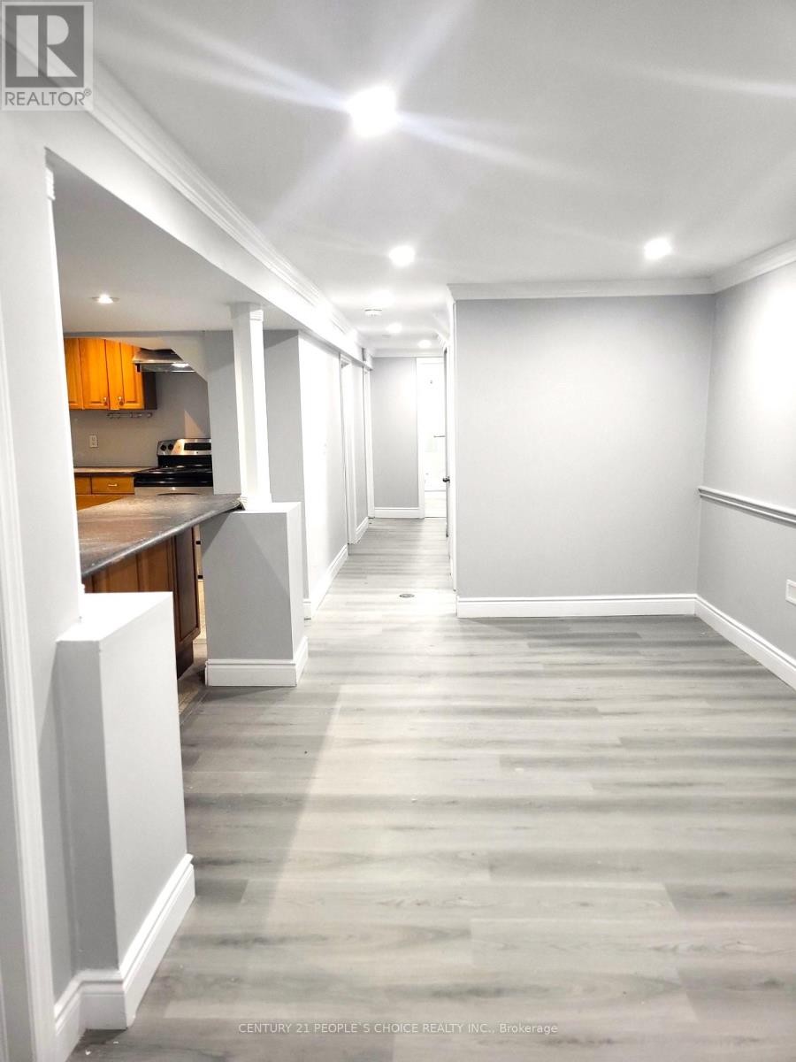 












(WALKOUT UNIT) - 2638 SHERHILL DRIVE

,
Mississauga (Clarkson),




Ontario
L5J3Z3

