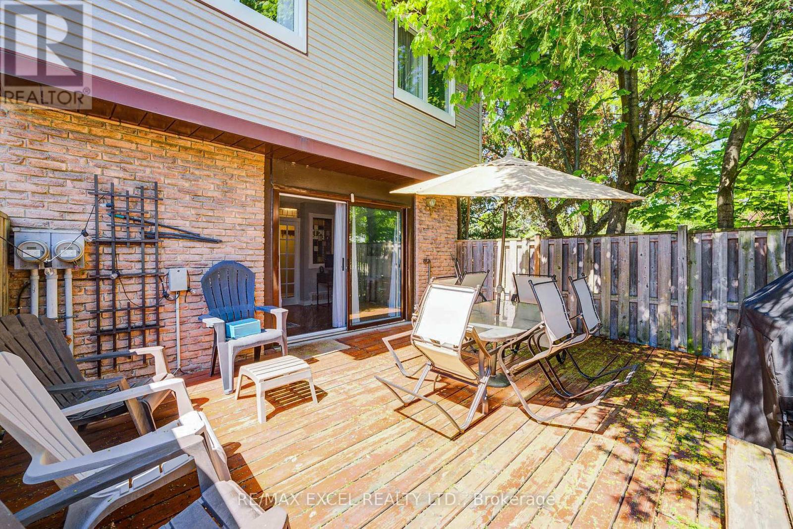 












12 - 6433 CHARING DRIVE

,
Mississauga (Streetsville),




Ontario
L5N1L6

