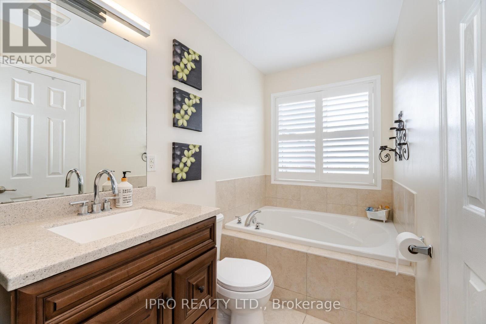 












14 DUFFEL CRESCENT

,
Halton Hills (Georgetown),




Ontario
L7G0H7

