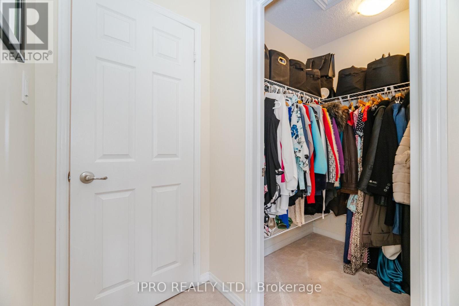 












14 DUFFEL CRESCENT

,
Halton Hills (Georgetown),




Ontario
L7G0H7

