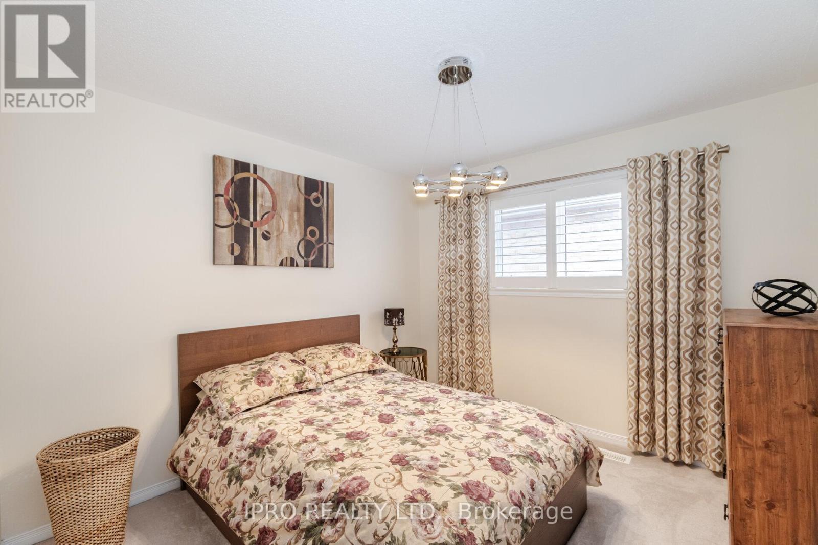 












14 DUFFEL CRESCENT

,
Halton Hills (Georgetown),




Ontario
L7G0H7

