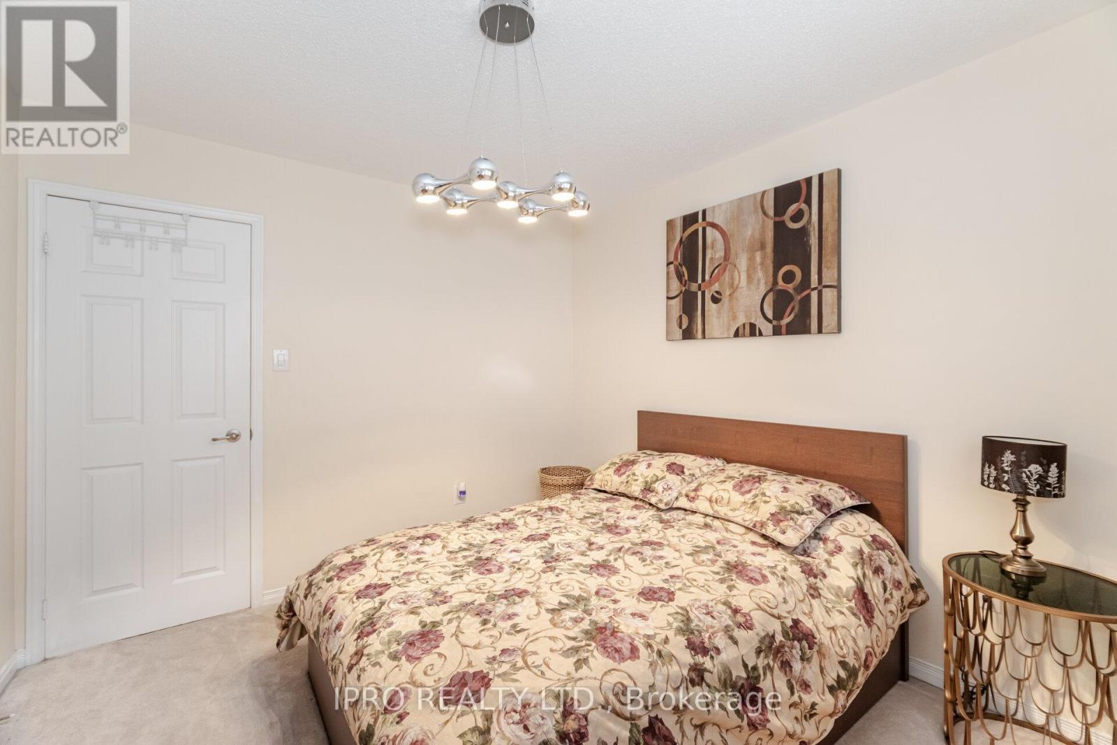 












14 DUFFEL CRESCENT

,
Halton Hills (Georgetown),




Ontario
L7G0H7

