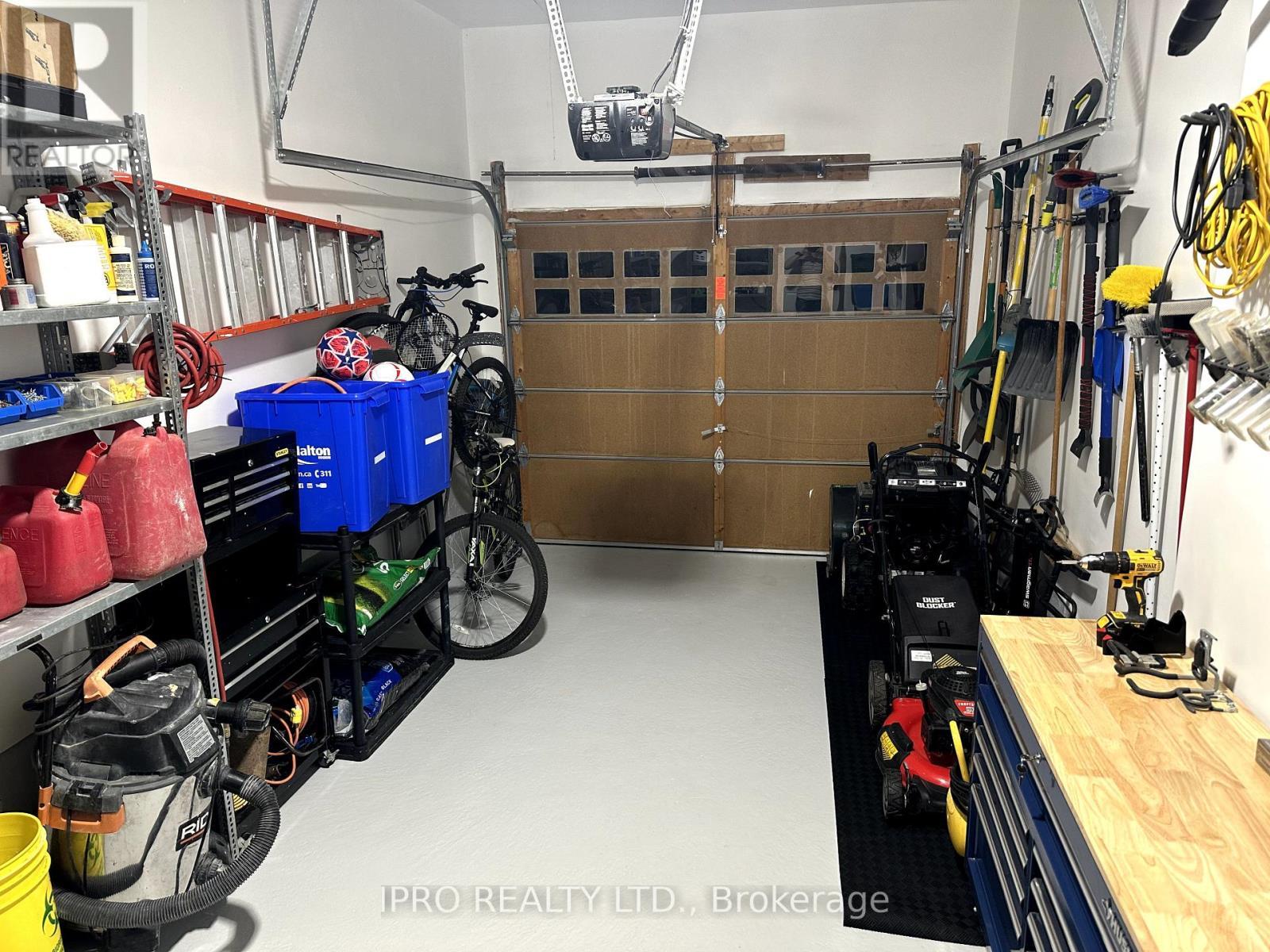 












14 DUFFEL CRESCENT

,
Halton Hills (Georgetown),




Ontario
L7G0H7

