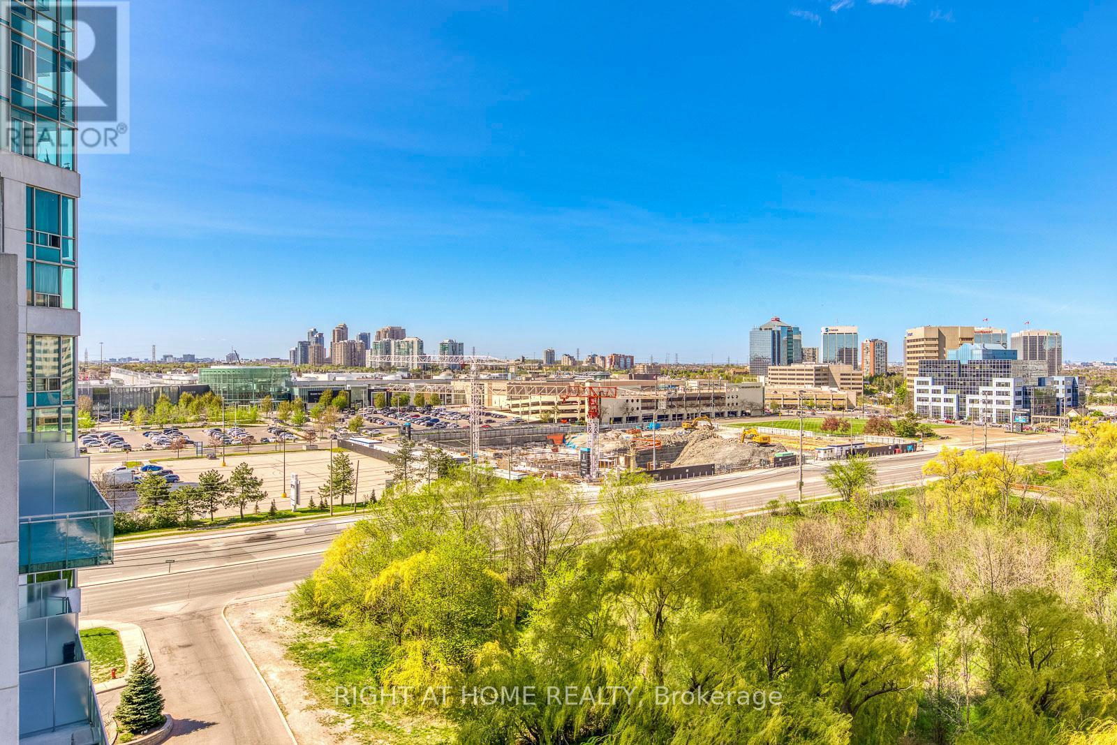 












802 - 223 WEBB DRIVE

,
Mississauga (City Centre),




Ontario
L5B0E8

