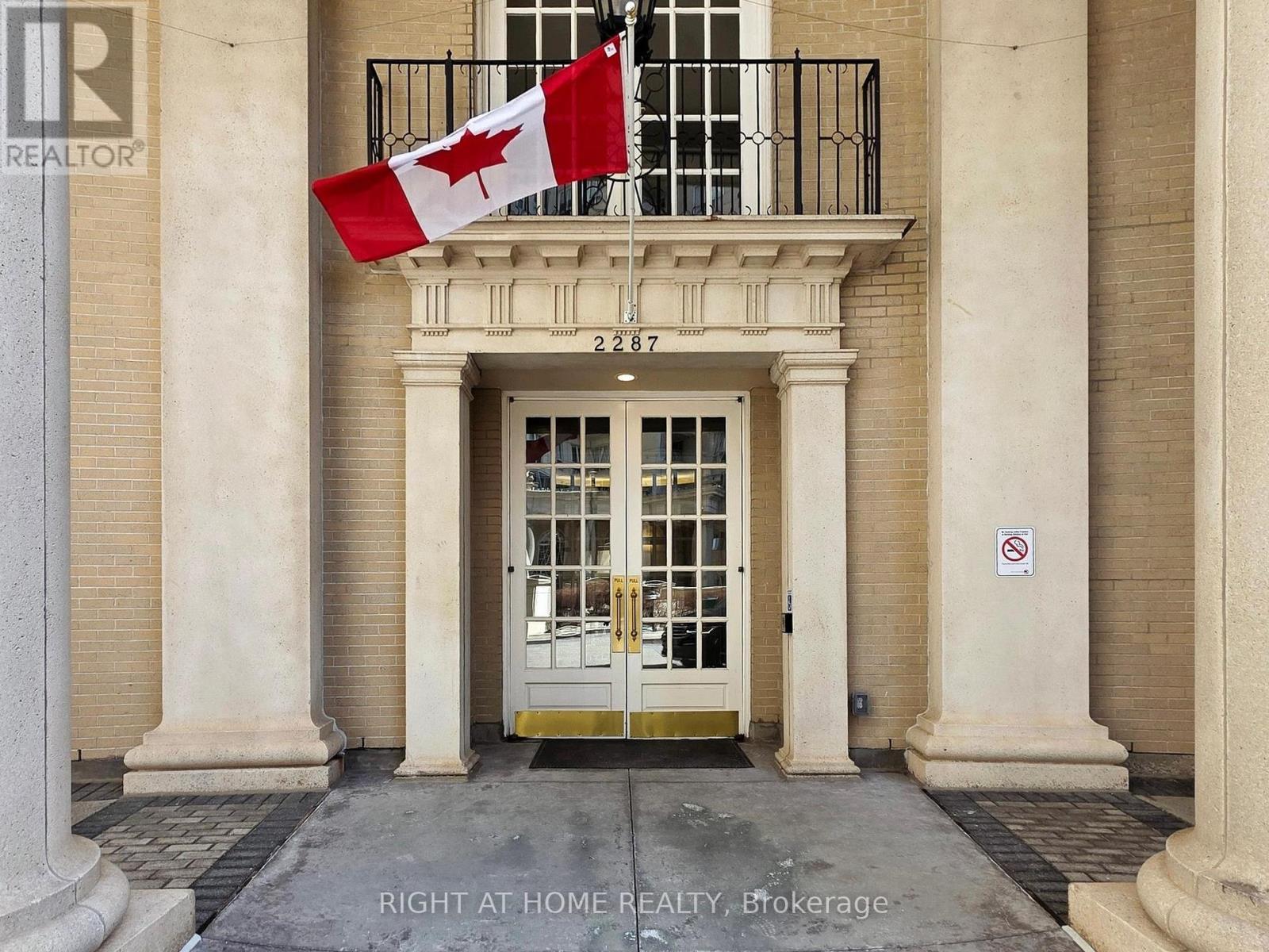 












PH1501 - 2287 LAKE SHORE BOULEVARD W

,
Toronto (Mimico),




Ontario
M8V3Y1

