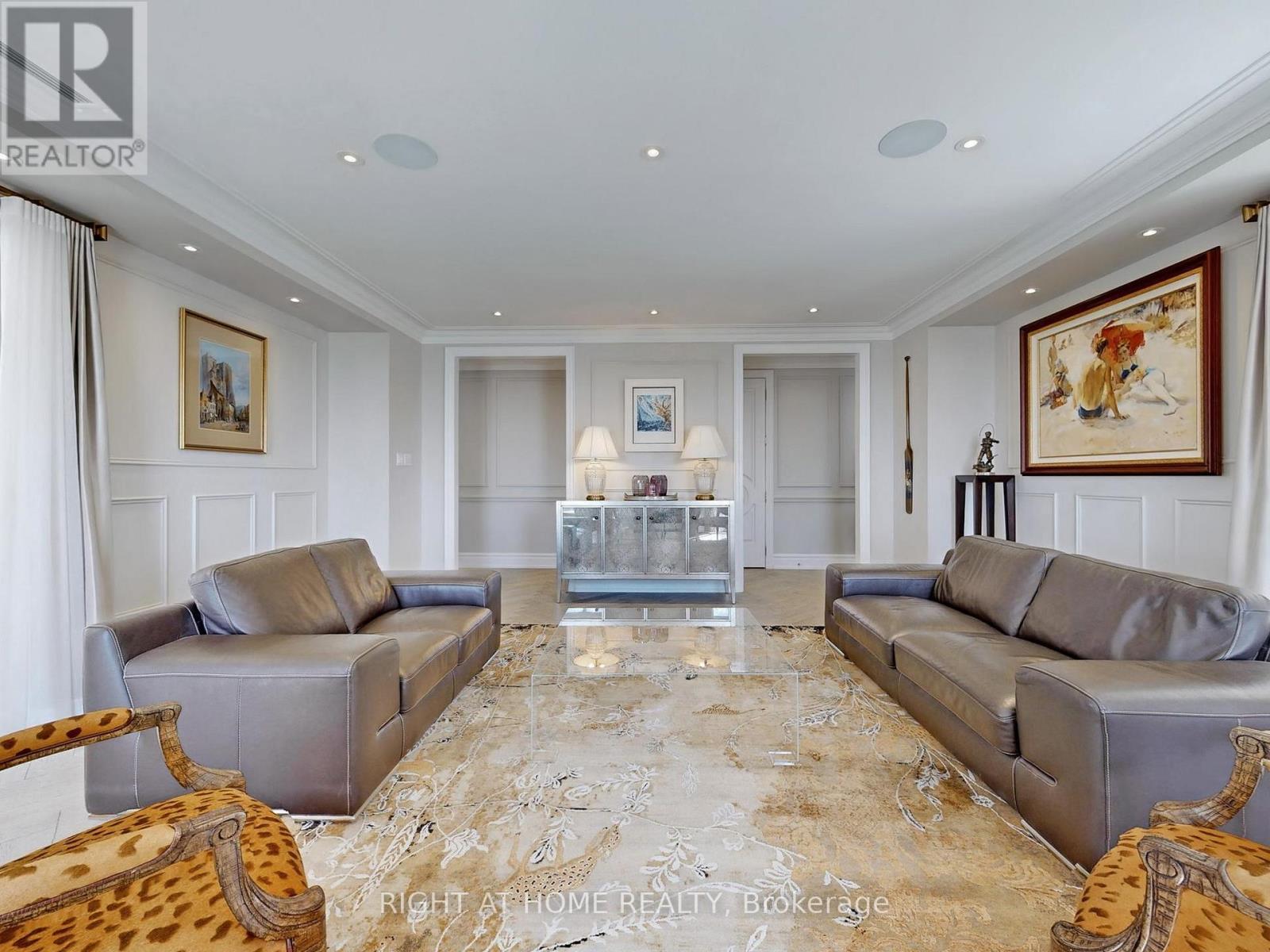 












PH1501 - 2287 LAKE SHORE BOULEVARD W

,
Toronto (Mimico),




Ontario
M8V3Y1

