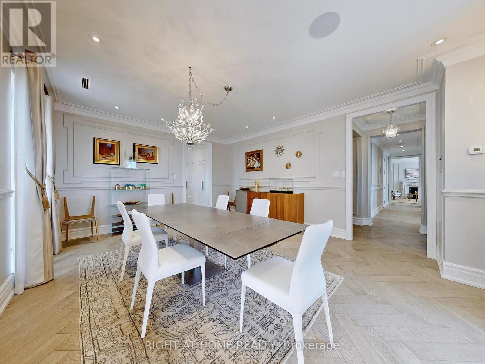 












PH1501 - 2287 LAKE SHORE BOULEVARD W

,
Toronto (Mimico),




Ontario
M8V3Y1

