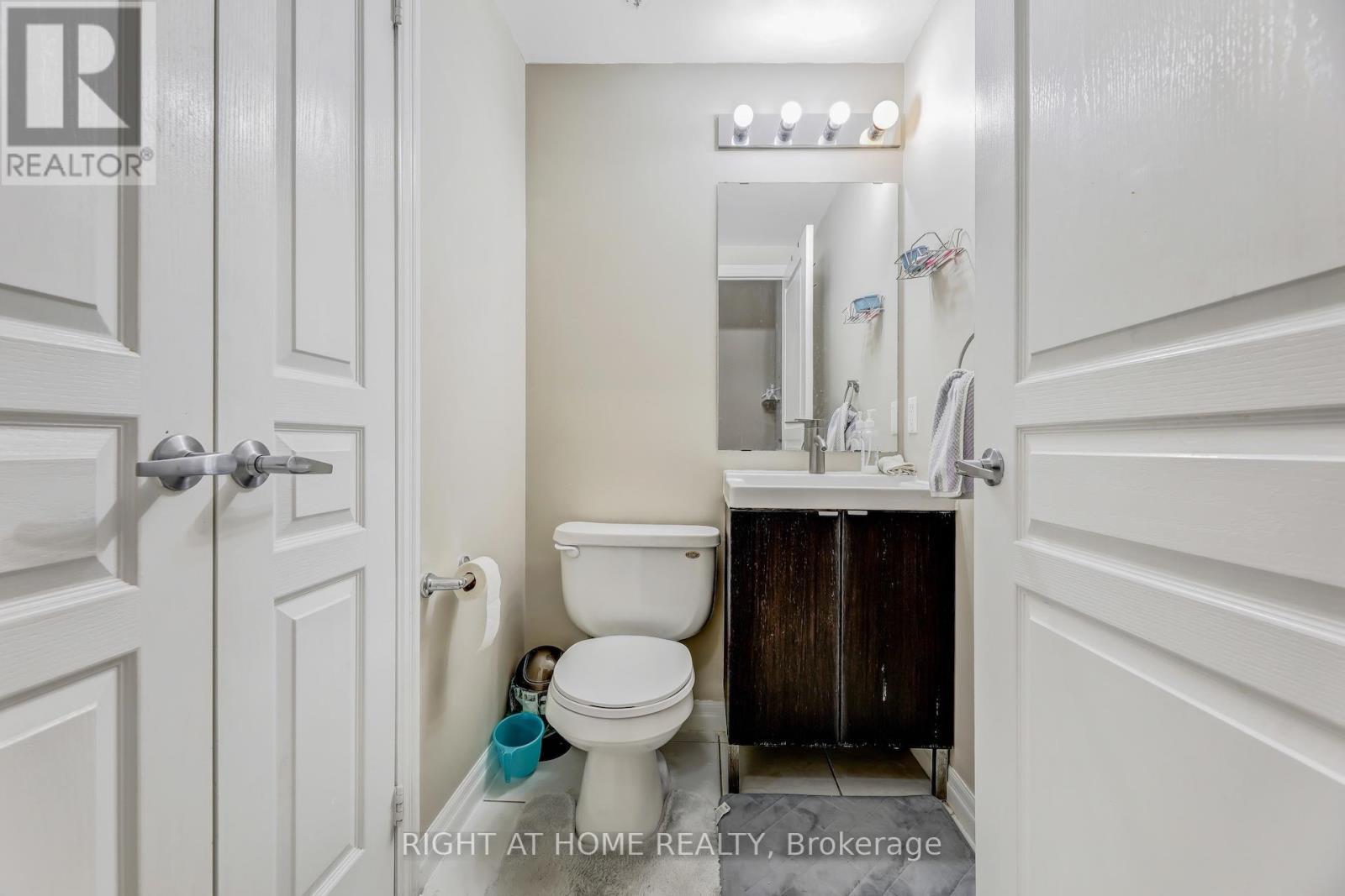 












2801 - 3939 DUKE OF YORK BOULEVARD

,
Mississauga (City Centre),




Ontario
L5B4N2

