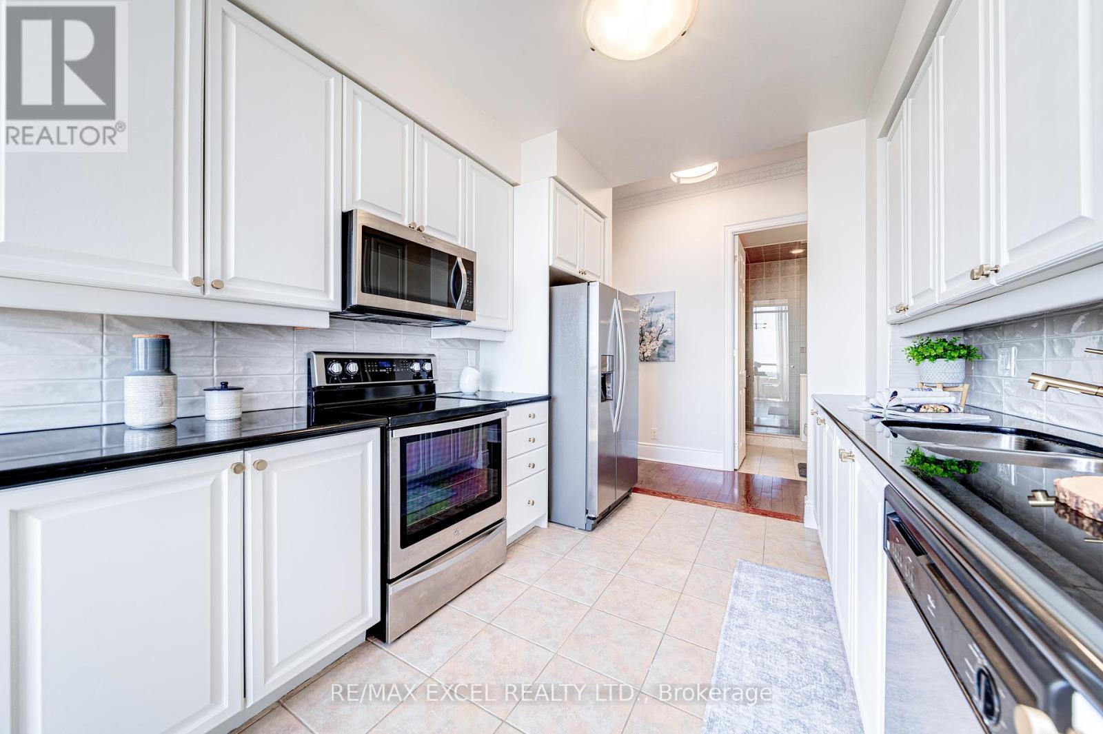 












GPH9 - 3880 DUKE OF YORK BOULEVARD

,
Mississauga (City Centre),




Ontario
L5B4M7

