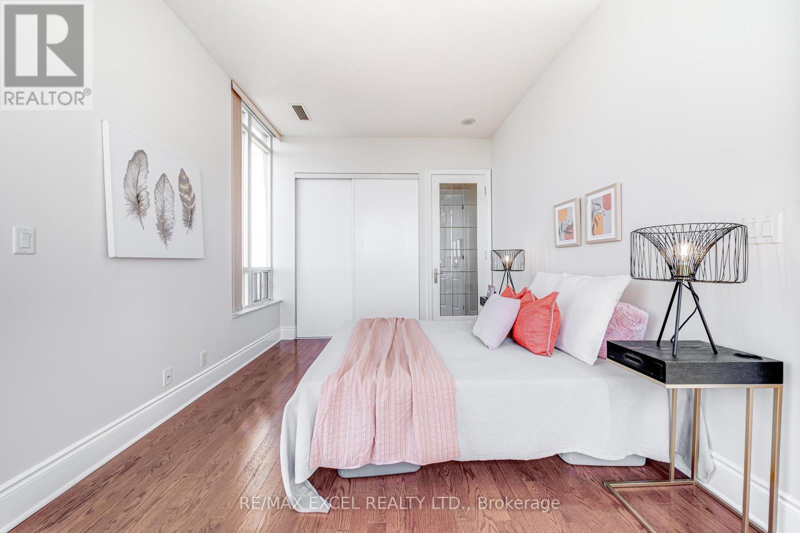 












GPH9 - 3880 DUKE OF YORK BOULEVARD

,
Mississauga (City Centre),




Ontario
L5B4M7

