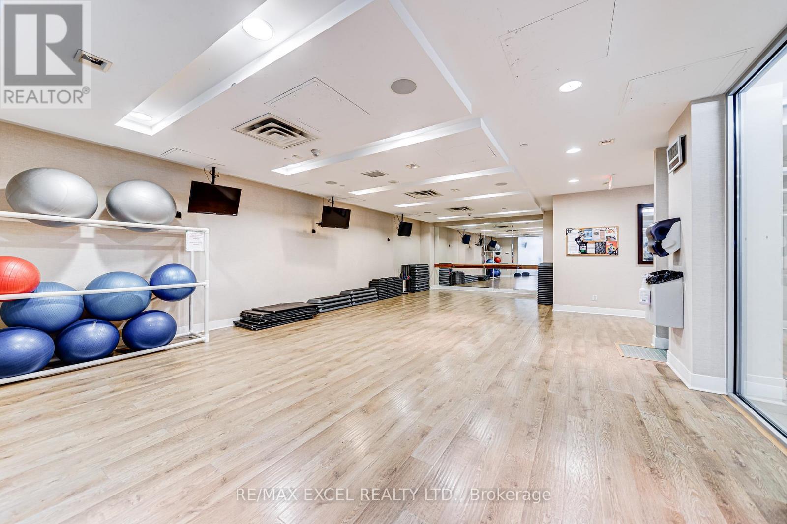 












GPH9 - 3880 DUKE OF YORK BOULEVARD

,
Mississauga (City Centre),




Ontario
L5B4M7

