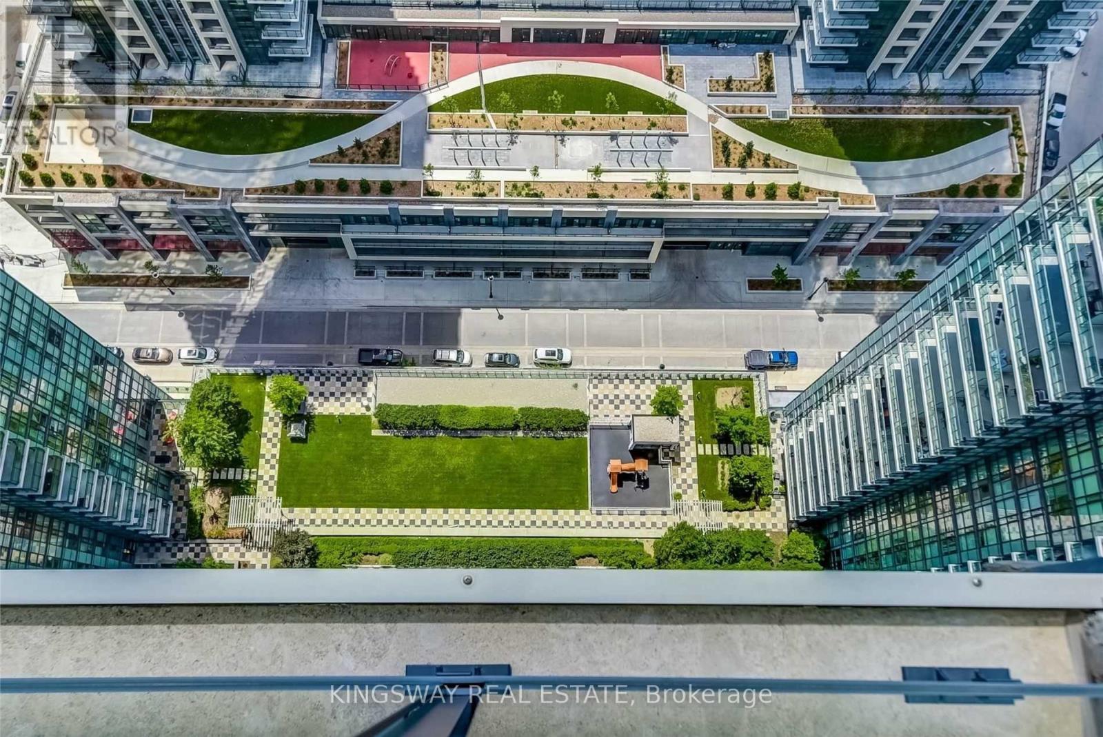 












3806 - 4070 CONFEDERATION PARKWAY W

,
Mississauga (City Centre),




Ontario
L5B0E9

