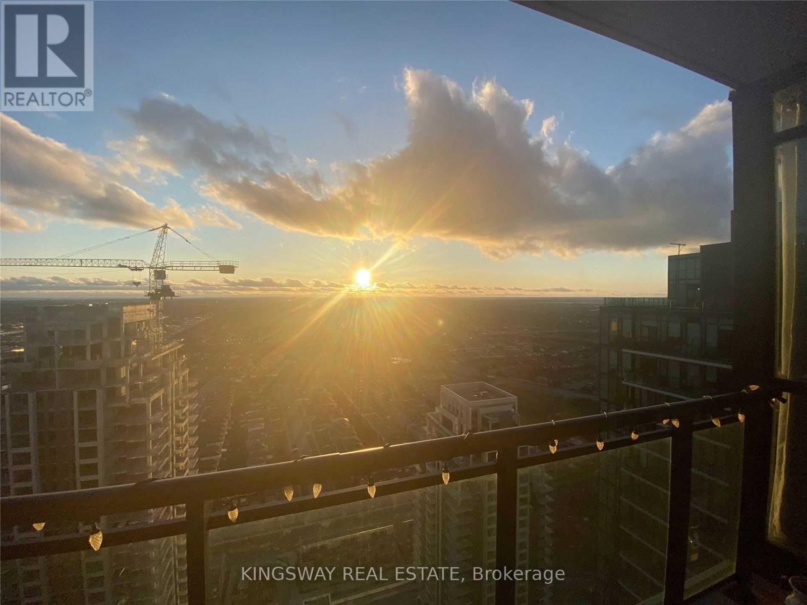 












3806 - 4070 CONFEDERATION PARKWAY W

,
Mississauga (City Centre),




Ontario
L5B0E9

