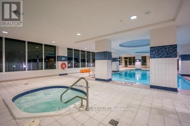 












3806 - 4070 CONFEDERATION PARKWAY W

,
Mississauga (City Centre),




Ontario
L5B0E9

