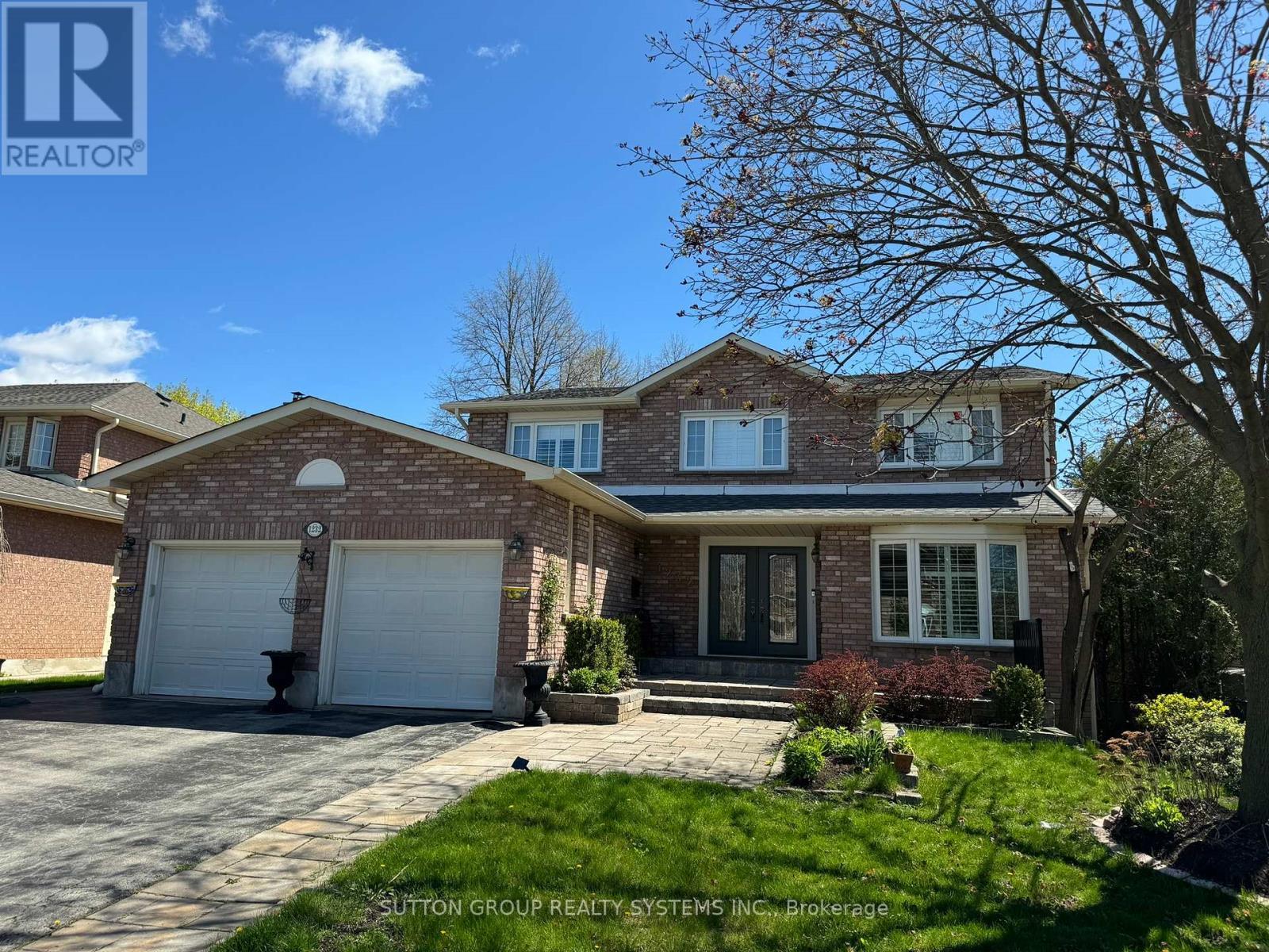 












UPPER - 1232 BONNYBANK COURT

,
Oakville (GA Glen Abbey),




Ontario
L6M1V7

