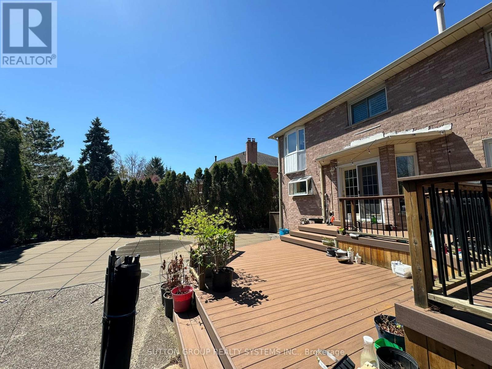 












UPPER - 1232 BONNYBANK COURT

,
Oakville (GA Glen Abbey),




Ontario
L6M1V7

