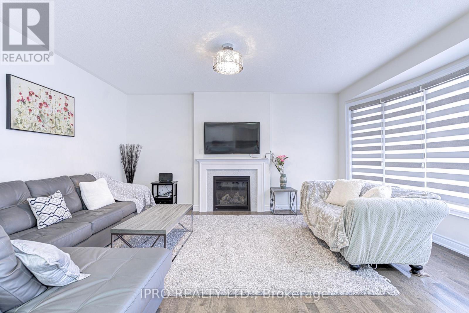 












5 ARIES STREET

,
Brampton (Credit Valley),




Ontario
L6Y5Z2

