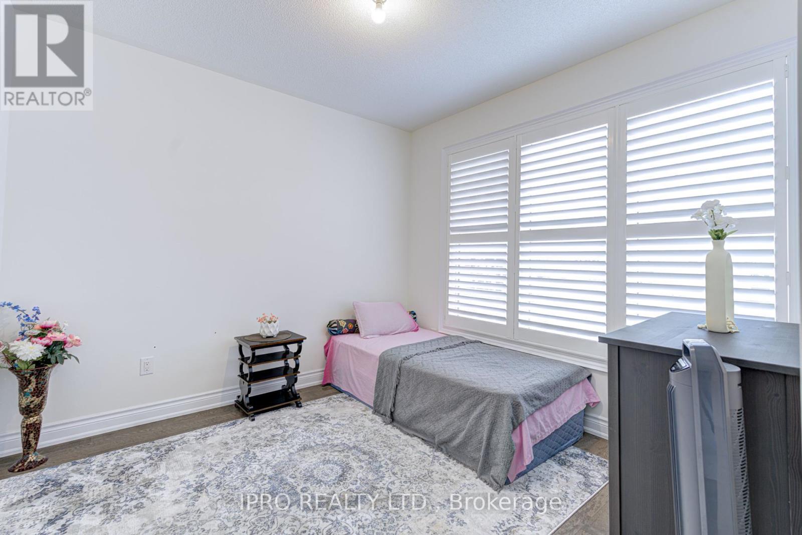 












5 ARIES STREET

,
Brampton (Credit Valley),




Ontario
L6Y5Z2

