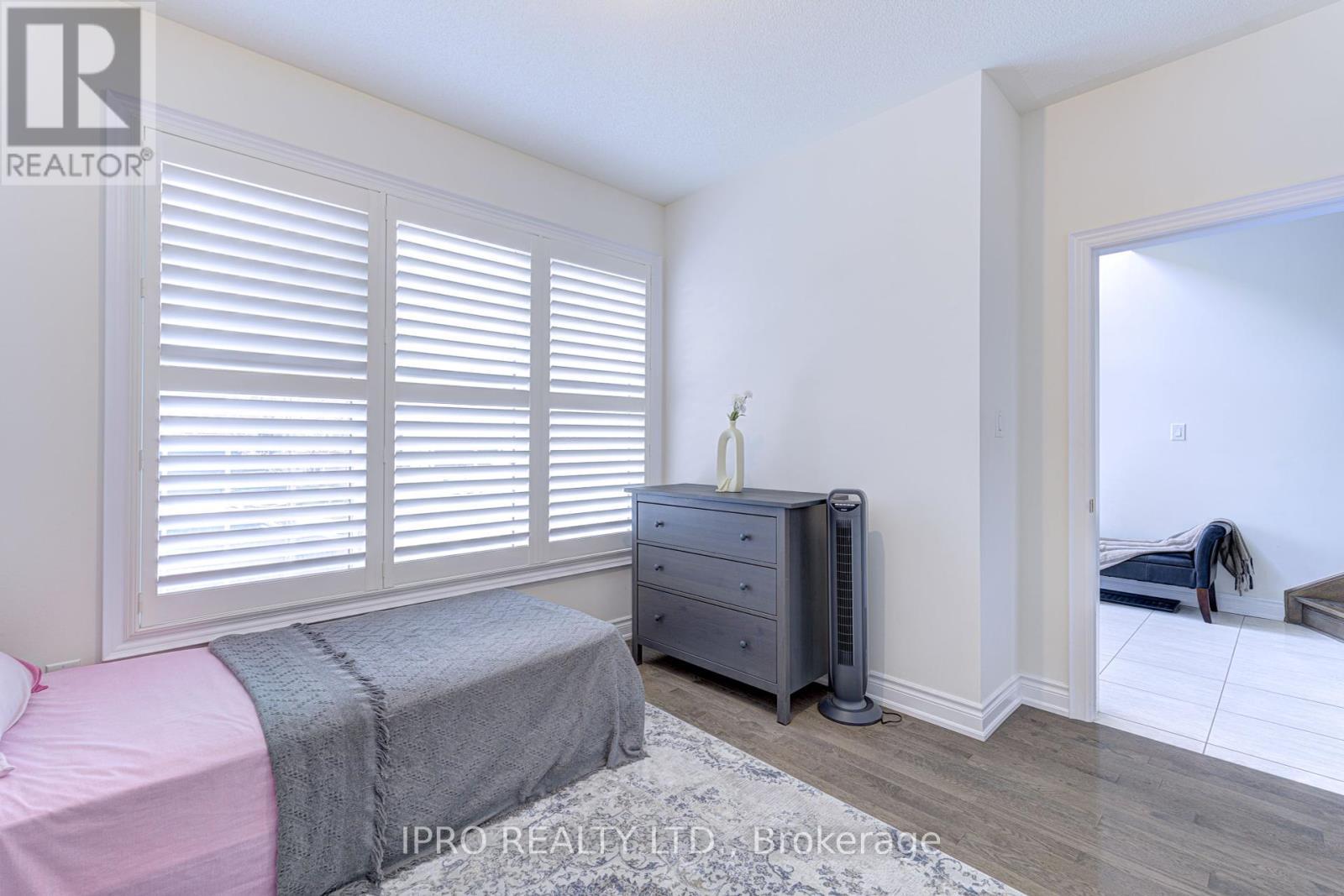 












5 ARIES STREET

,
Brampton (Credit Valley),




Ontario
L6Y5Z2

