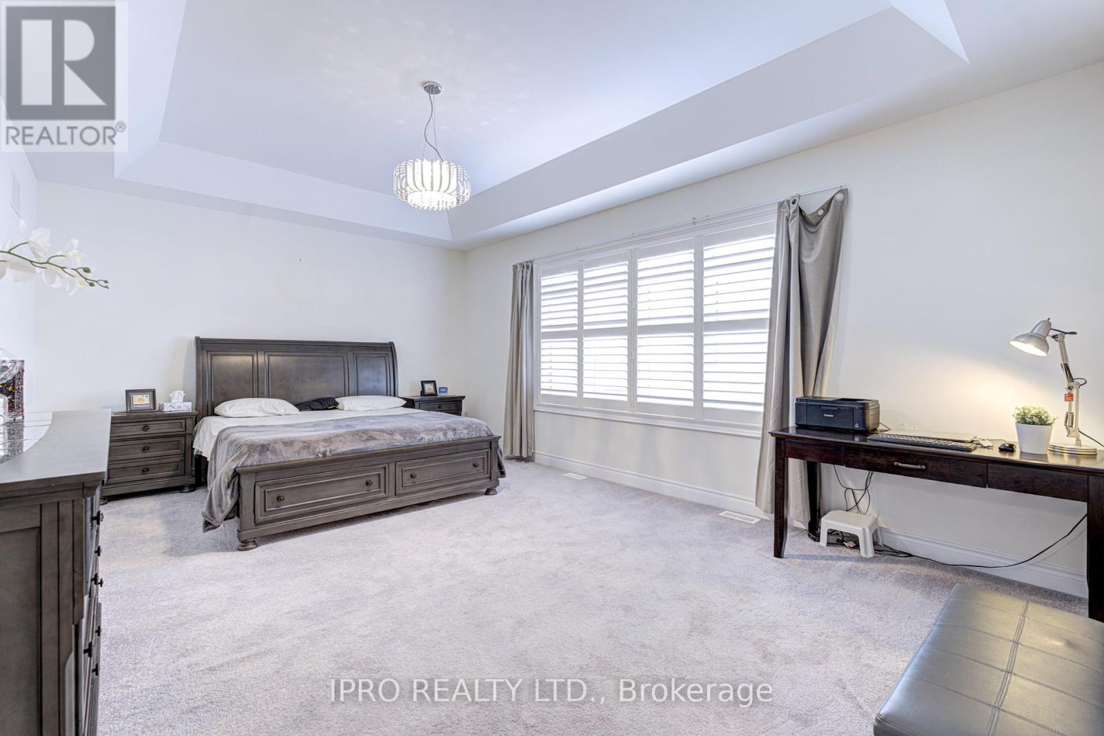 












5 ARIES STREET

,
Brampton (Credit Valley),




Ontario
L6Y5Z2

