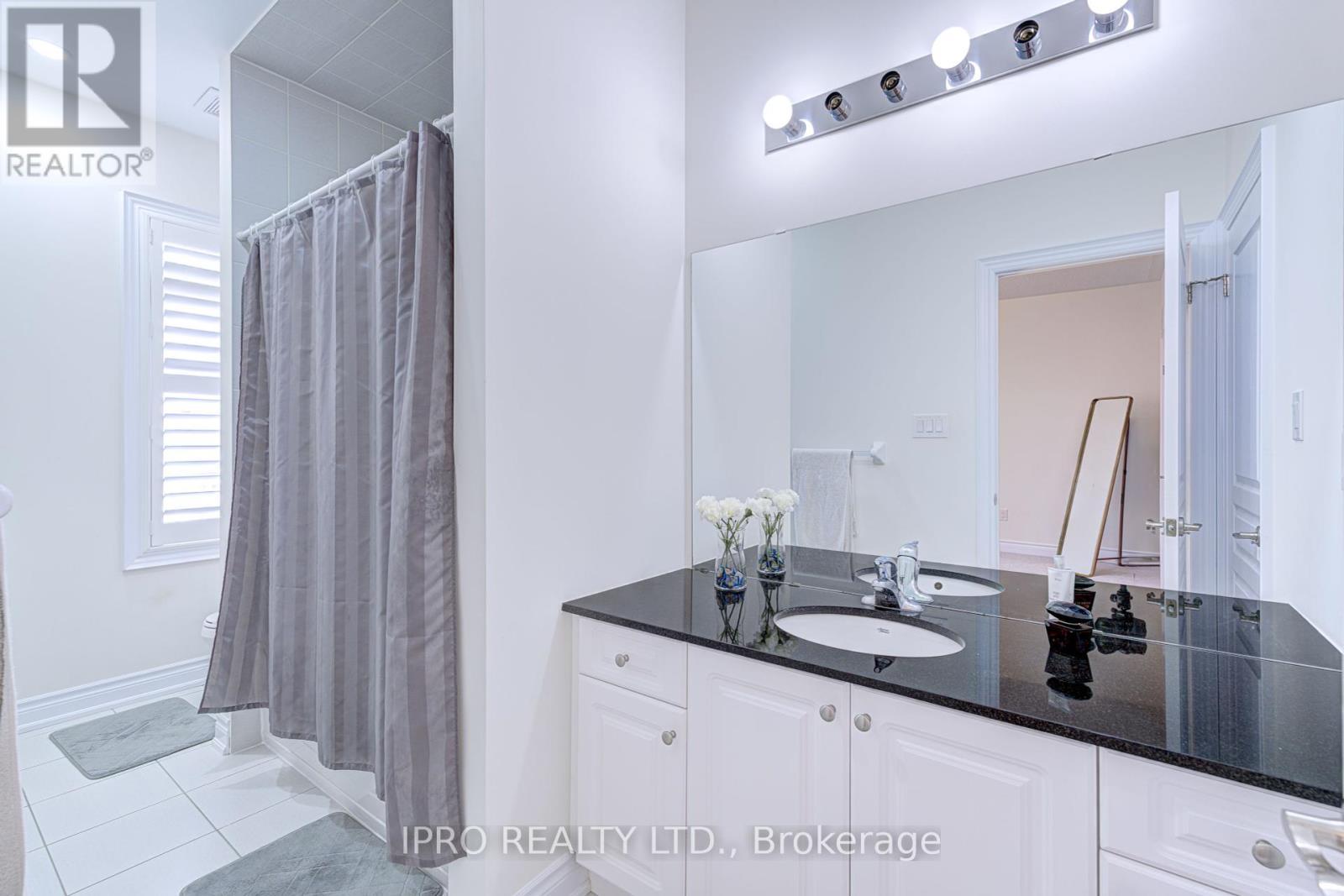 












5 ARIES STREET

,
Brampton (Credit Valley),




Ontario
L6Y5Z2

