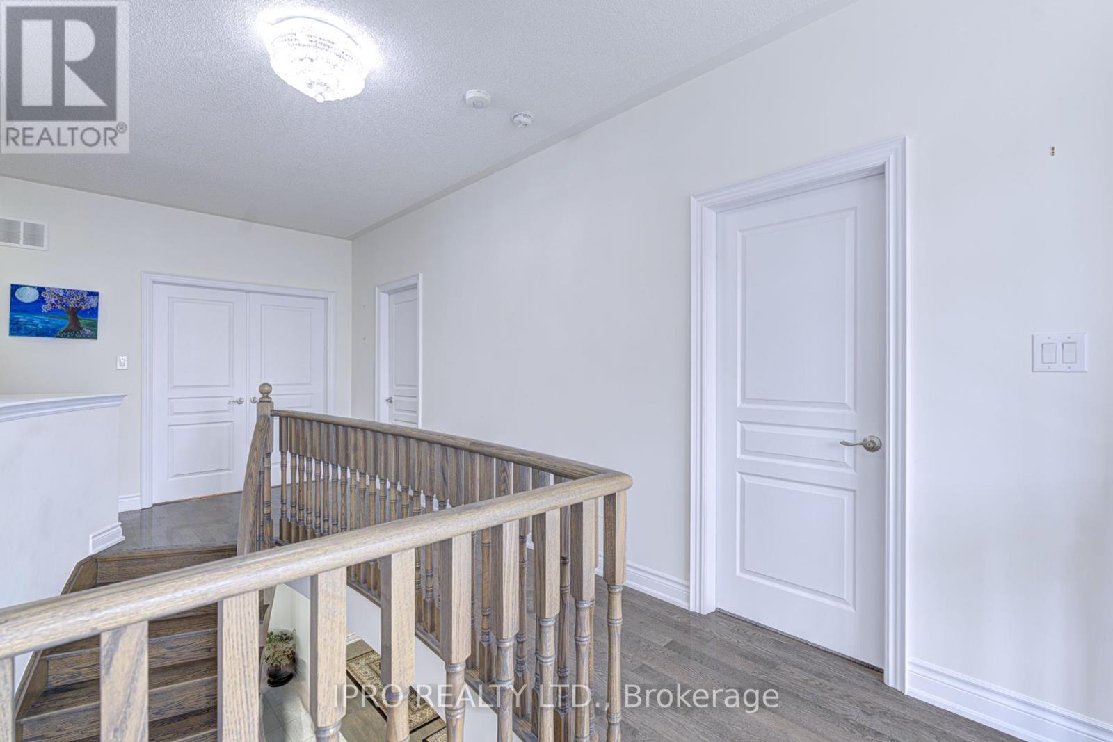 












5 ARIES STREET

,
Brampton (Credit Valley),




Ontario
L6Y5Z2

