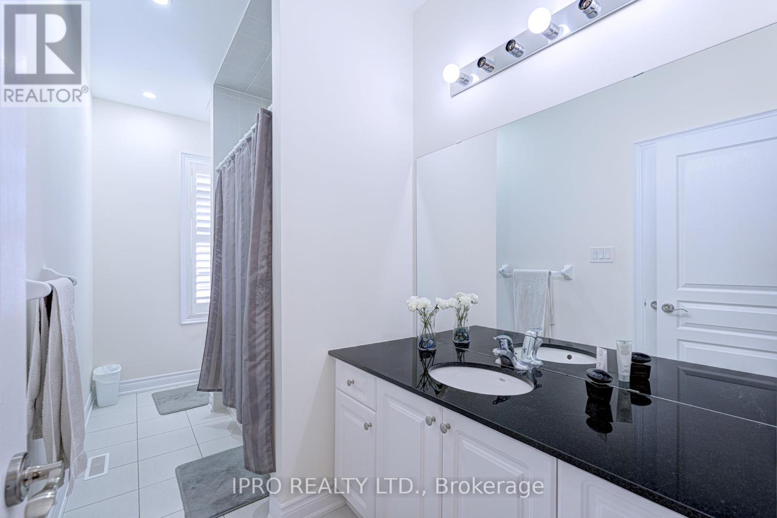 












5 ARIES STREET

,
Brampton (Credit Valley),




Ontario
L6Y5Z2

